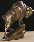 Bucking Bull Sculpture Handmade Resin Bison Statue Room Wildlife Decor Office Mascot Ornament Birthday Gift and Craft Souvenir